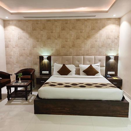 Pinnacle By Click Hotels, Lucknow Exterior foto
