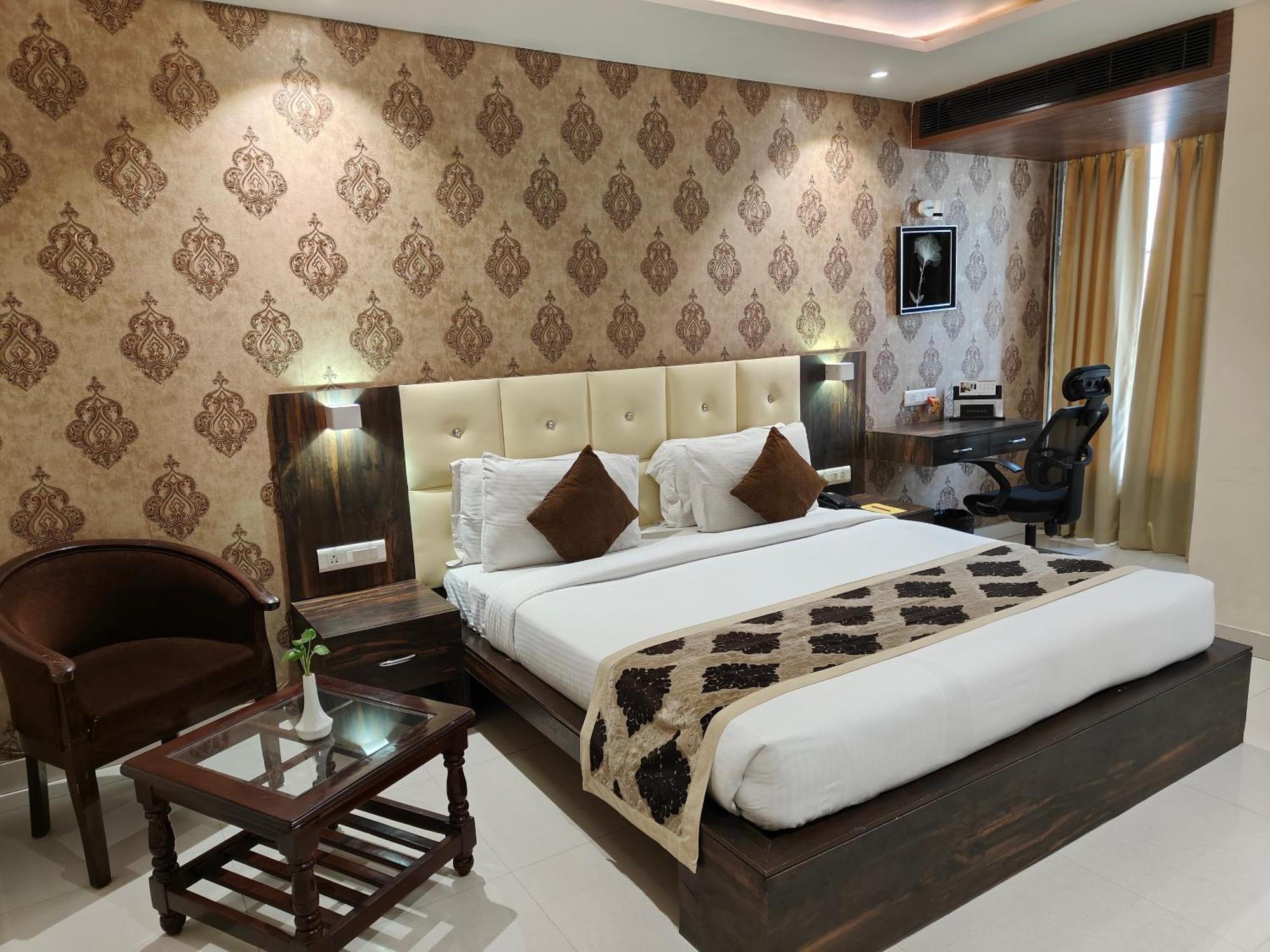 Pinnacle By Click Hotels, Lucknow Exterior foto