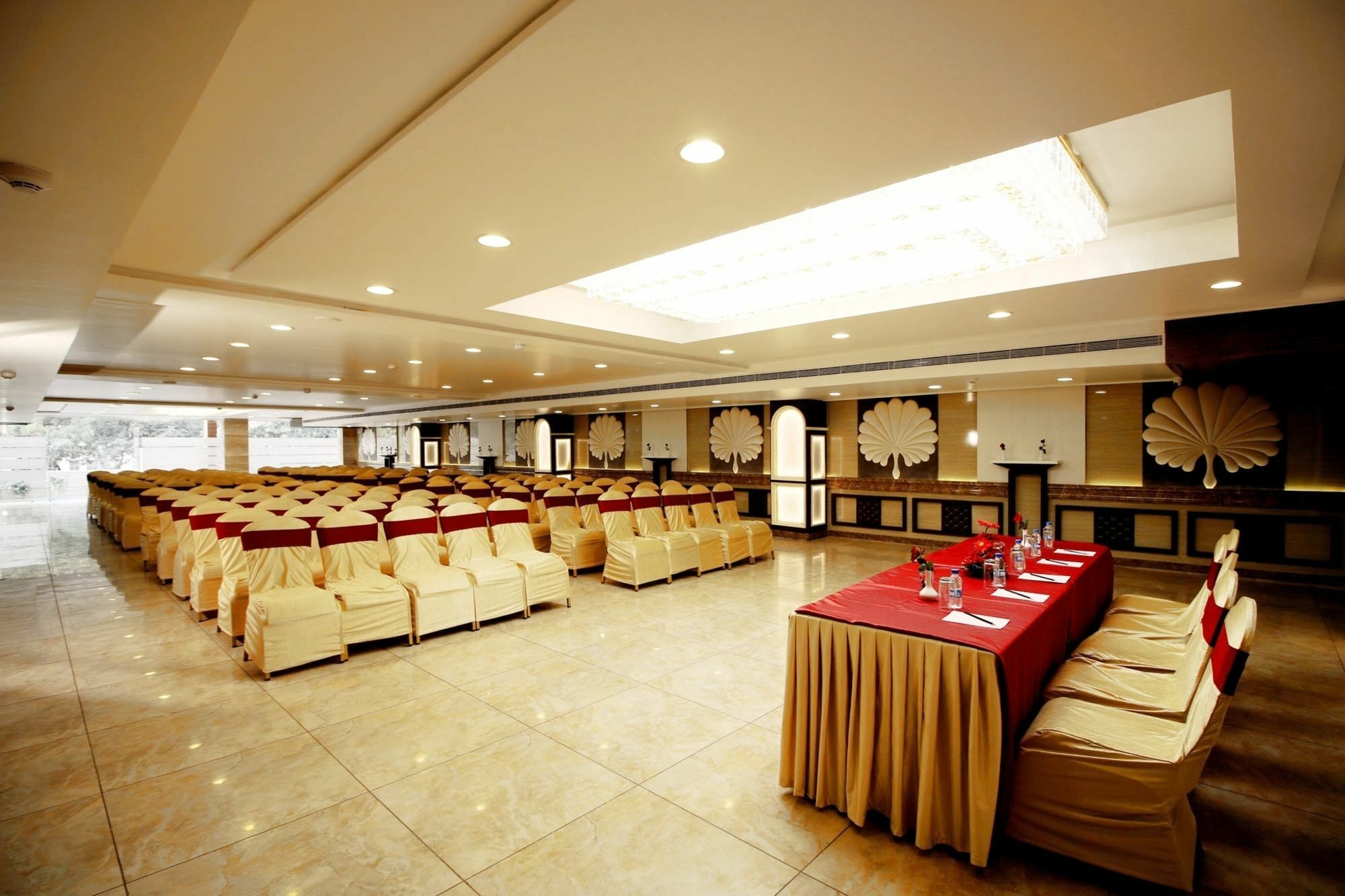 Pinnacle By Click Hotels, Lucknow Exterior foto