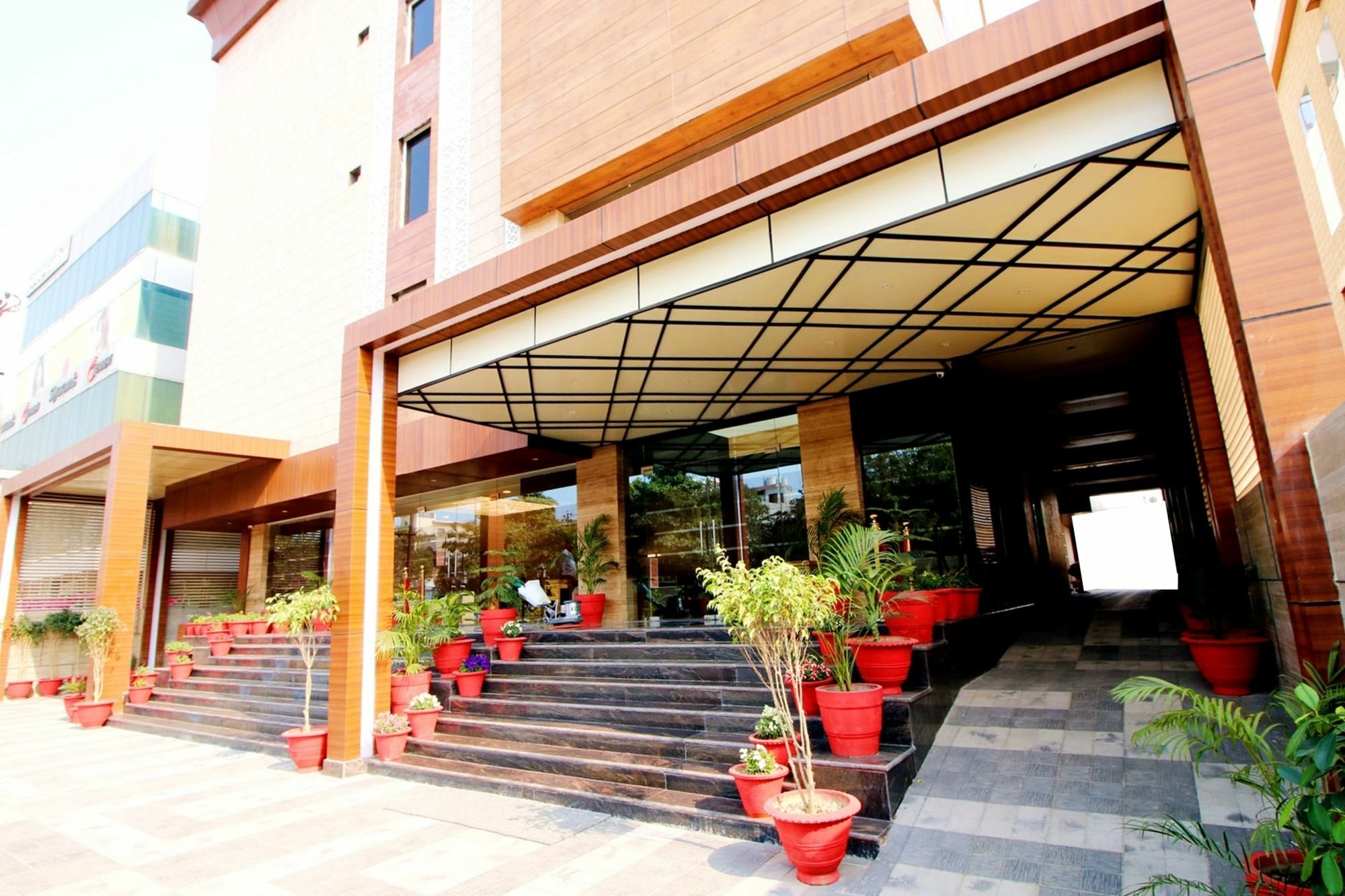 Pinnacle By Click Hotels, Lucknow Exterior foto
