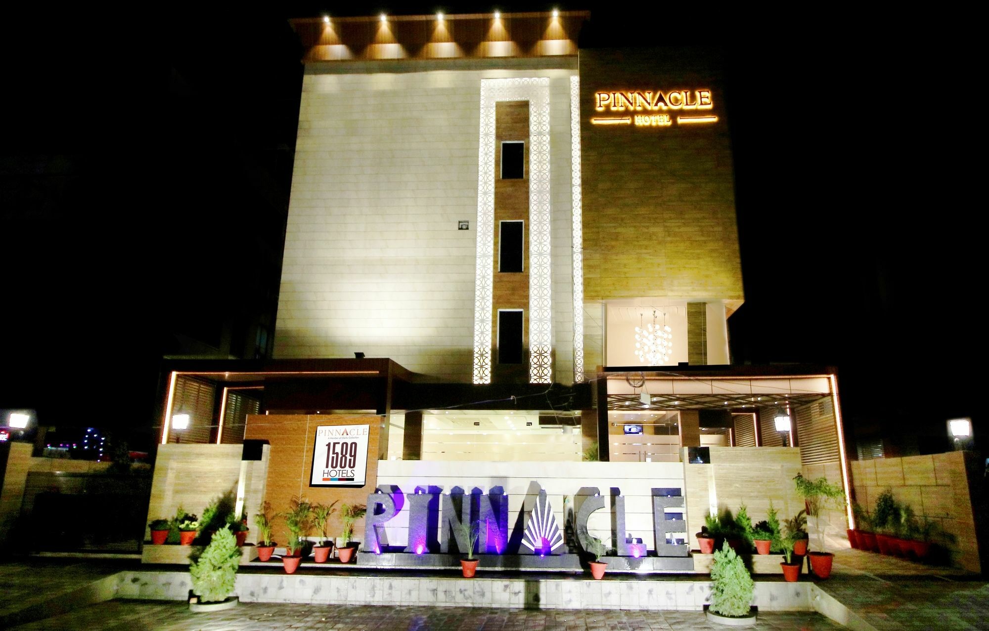 Pinnacle By Click Hotels, Lucknow Exterior foto